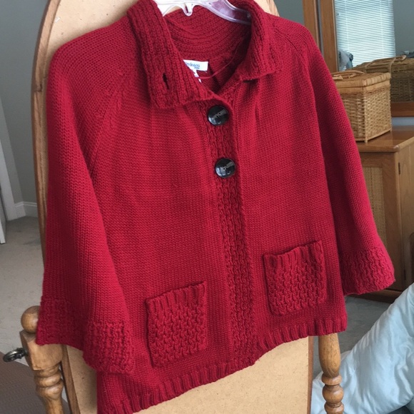 Soft True Red Sweater with bell sleeves - Picture 3 of 10